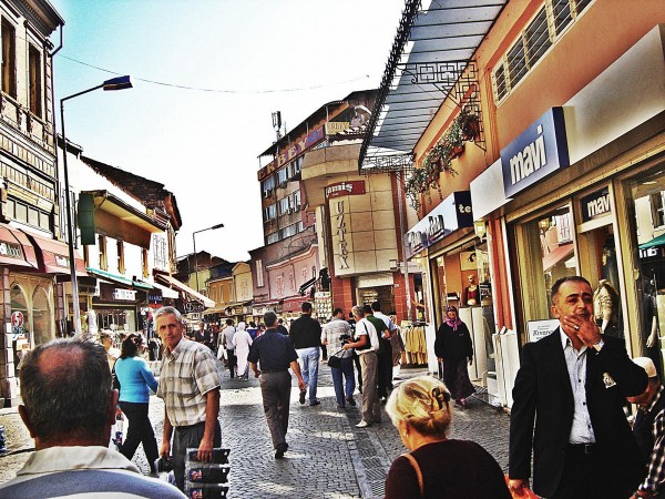 Городской базар Кемералты в Измире