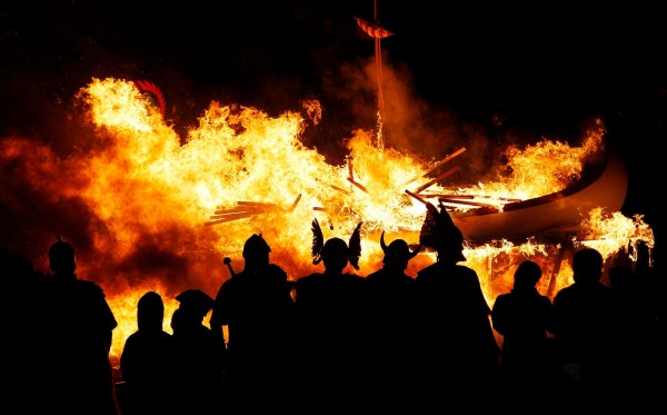 Апхелио - праздник огня в Шетландии